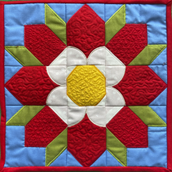 Tudor rose ITH quilt block