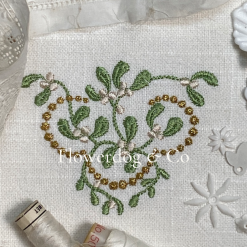 Mistletoe and Pearls corner - Image 7